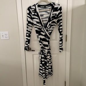 Black and white medium jersey wrap Banana Republic dress